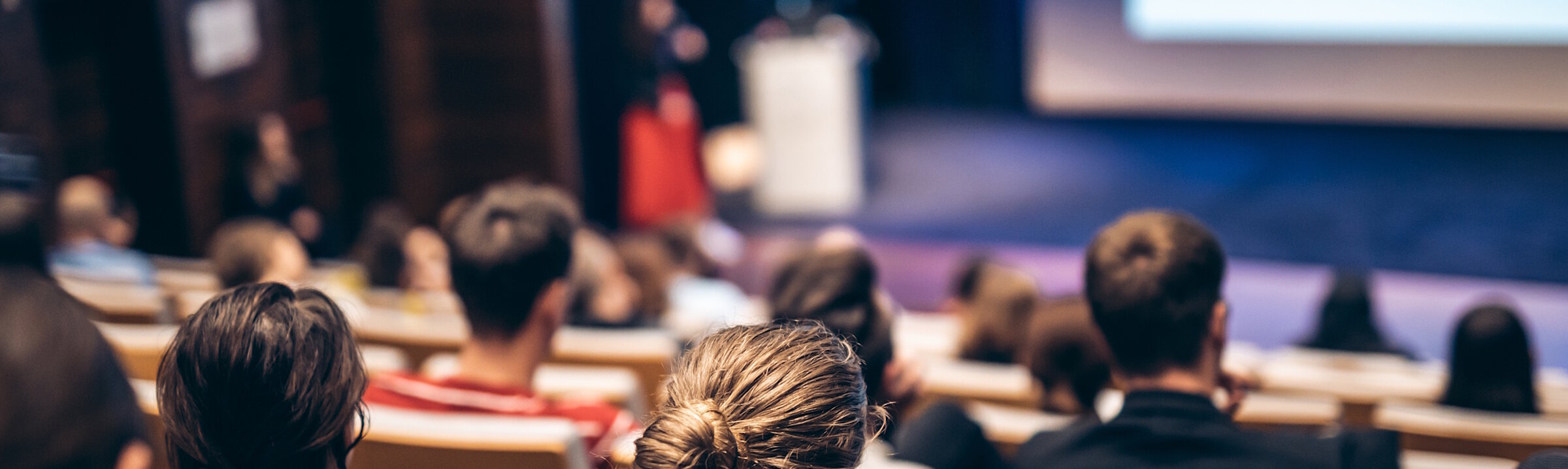 Hörsaal mit Studierenden